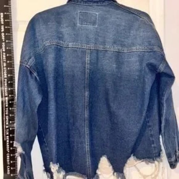 Jacket brand new nwot rare thrashed ladies M Distressed Denim - Picture 3 of 14